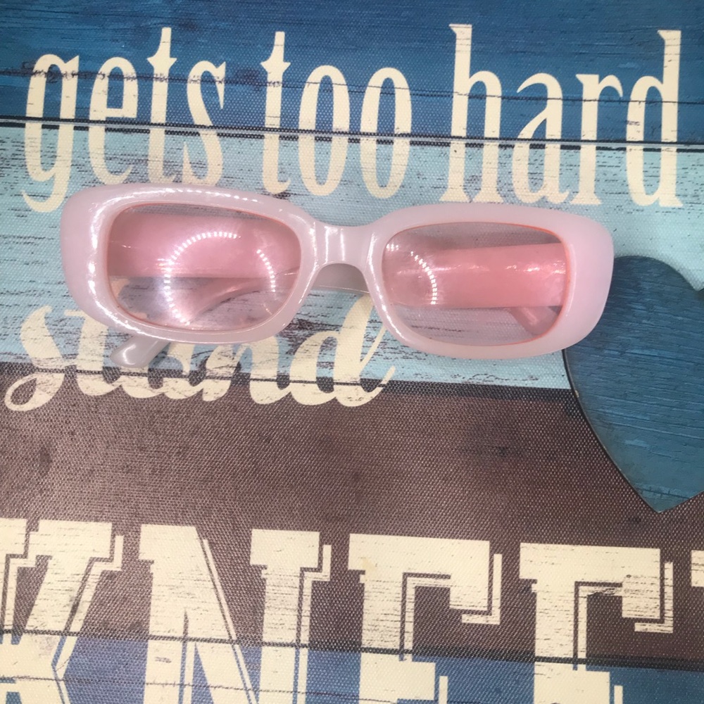 Pink glasses - Picture 3 of 3